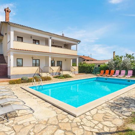 Beautiful Home In Visnjan With Wifi Εξωτερικό φωτογραφία